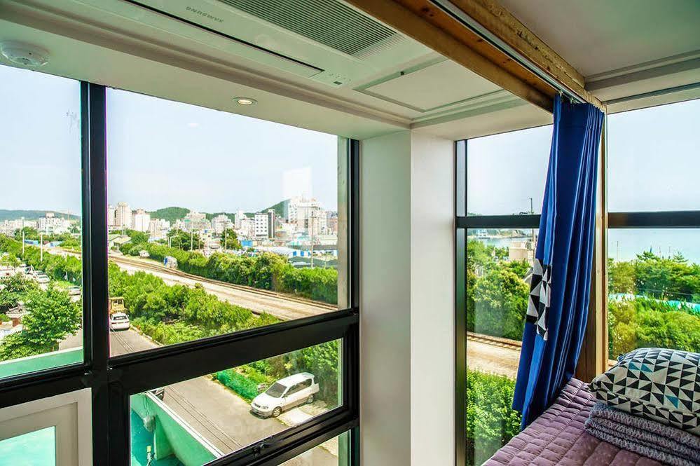 From Guesthouse Busan Exterior photo