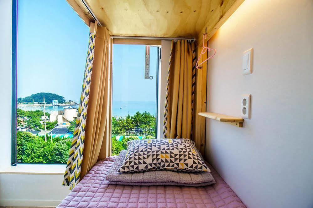 From Guesthouse Busan Exterior photo